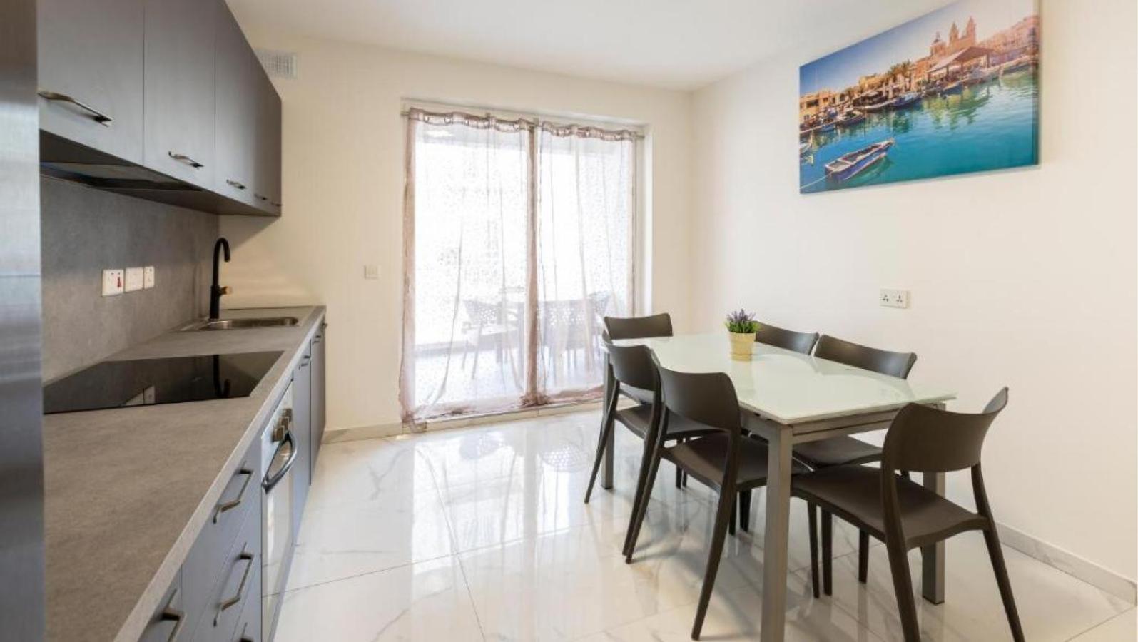 סיינט פול ביי New 3 Bedroom Apartment A1 מראה חיצוני תמונה