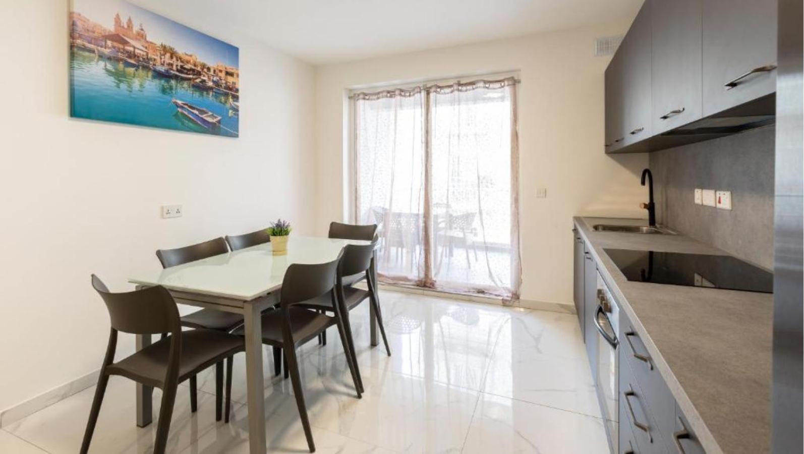 סיינט פול ביי New 3 Bedroom Apartment A1 מראה חיצוני תמונה