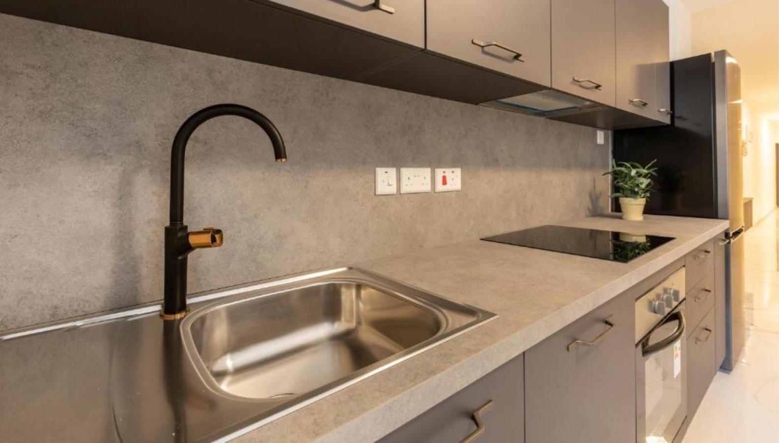 סיינט פול ביי New 3 Bedroom Apartment A1 מראה חיצוני תמונה