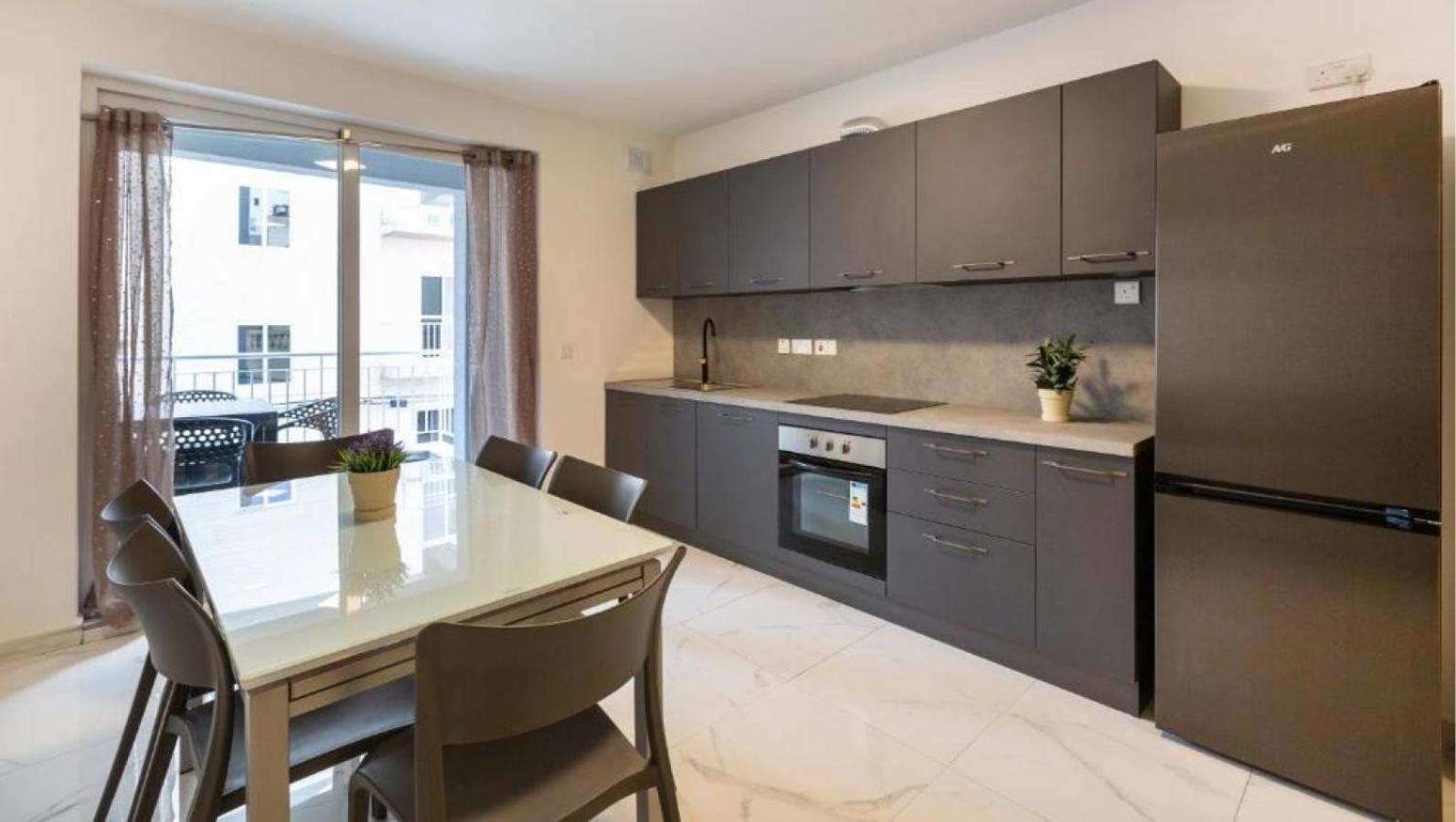 סיינט פול ביי New 3 Bedroom Apartment A1 מראה חיצוני תמונה
