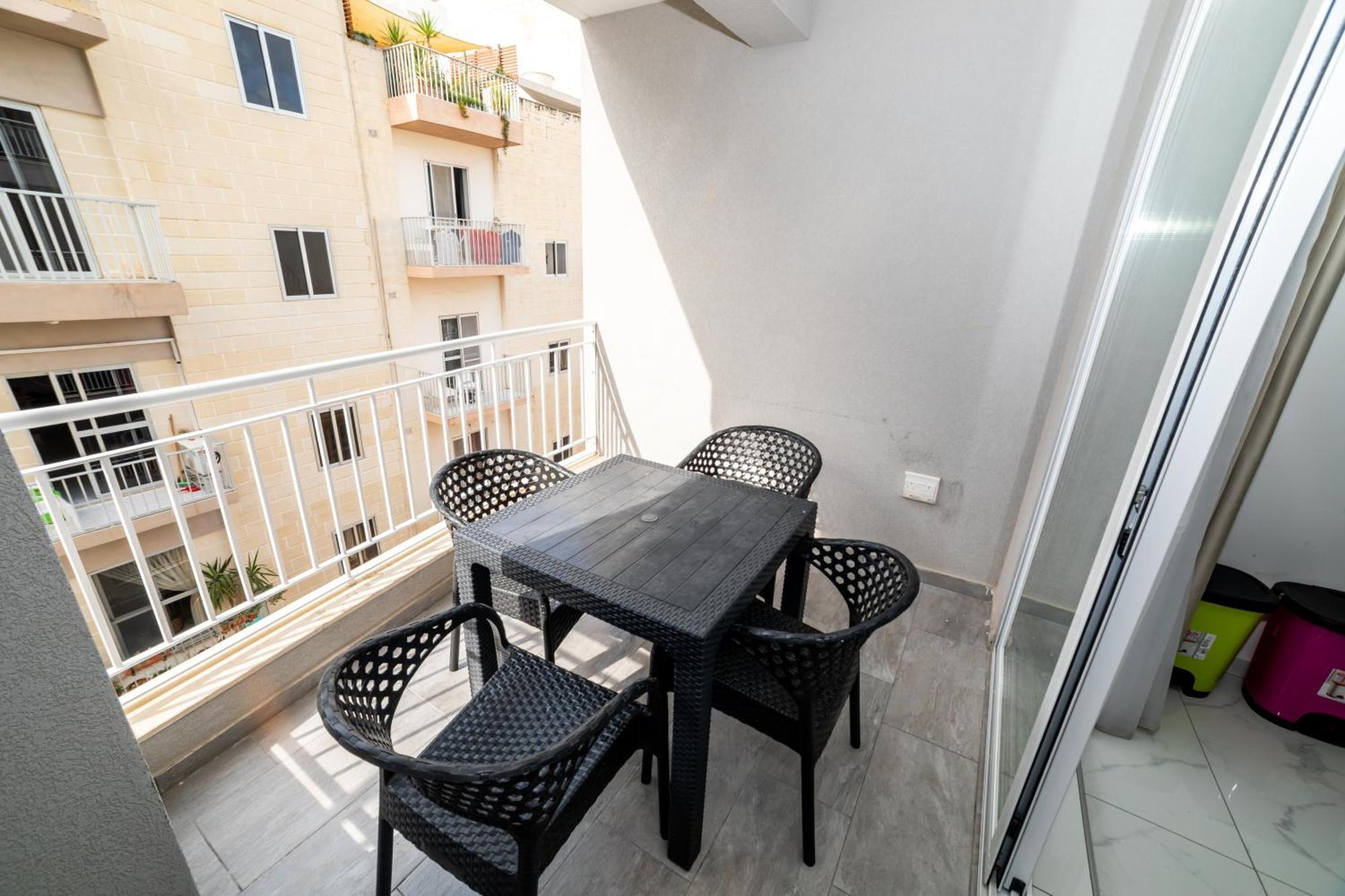 סיינט פול ביי New 3 Bedroom Apartment A1 מראה חיצוני תמונה