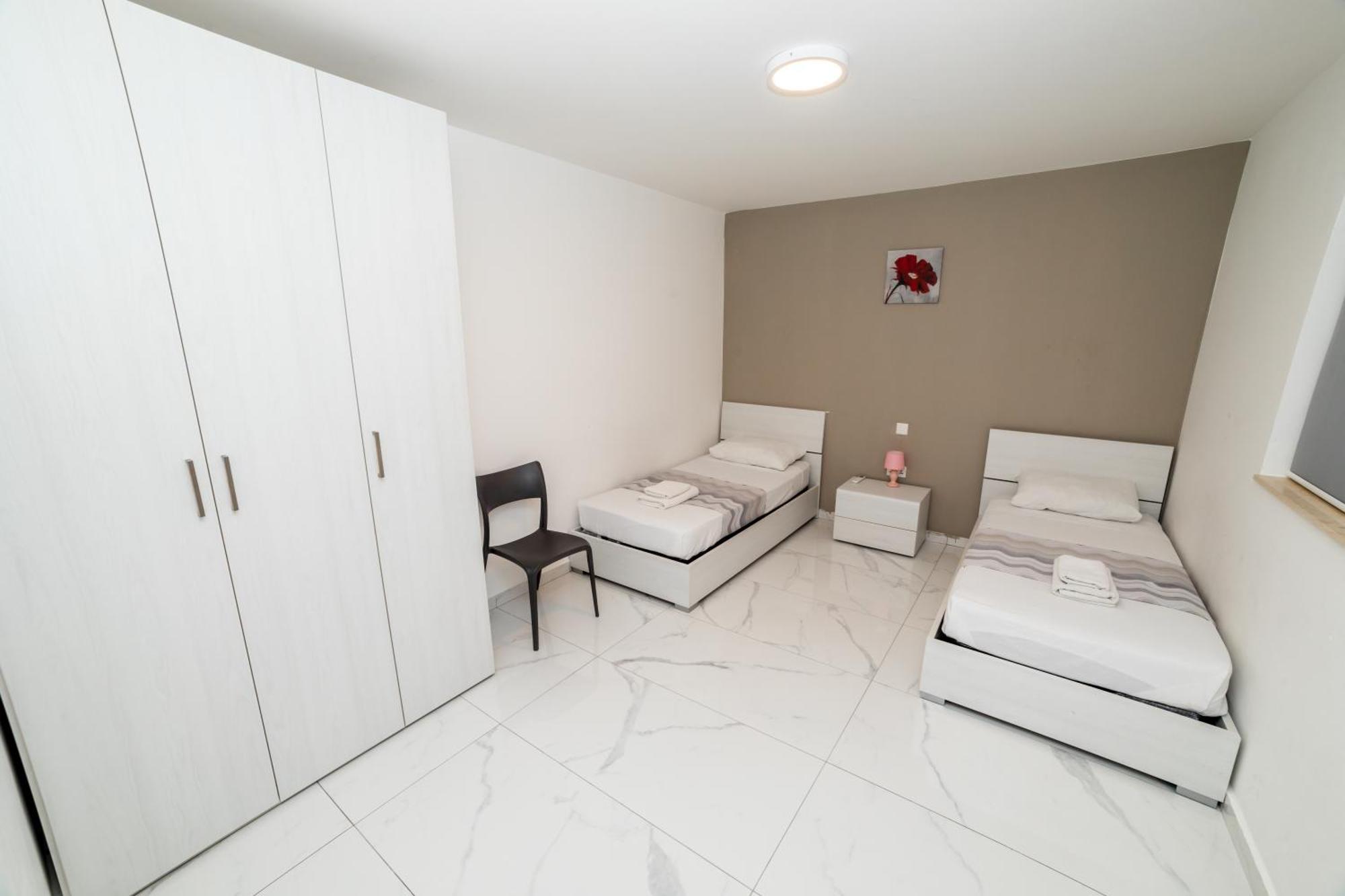 סיינט פול ביי New 3 Bedroom Apartment A1 מראה חיצוני תמונה